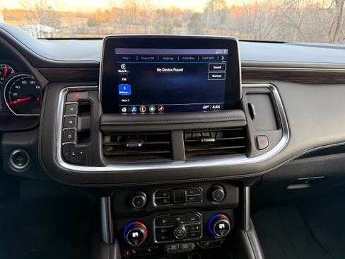 Used 2021 Chevrolet Tahoe LT w/ LT Signature Package image 8