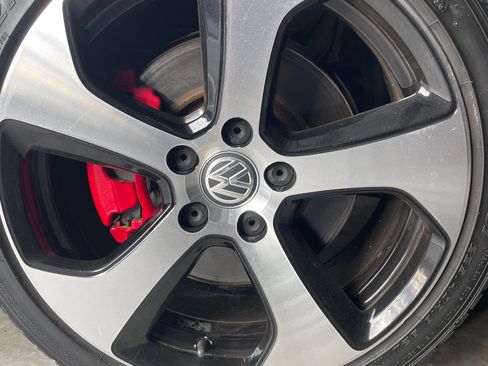 Used 2015 Volkswagen GTI S image 16