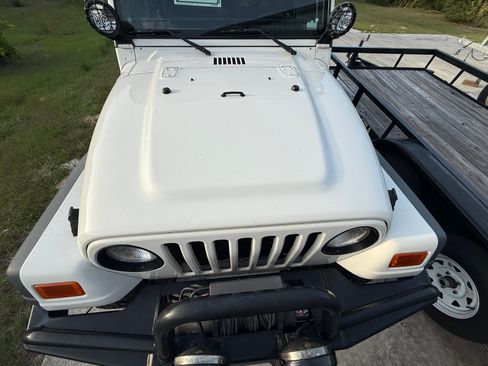 Used 2001 Jeep Wrangler Sahara AWD/4WD image 28