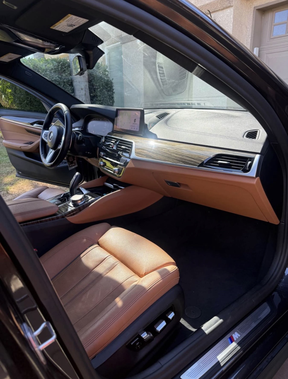 Used 2020 BMW 530i w/ M Sport Package RWD image 11