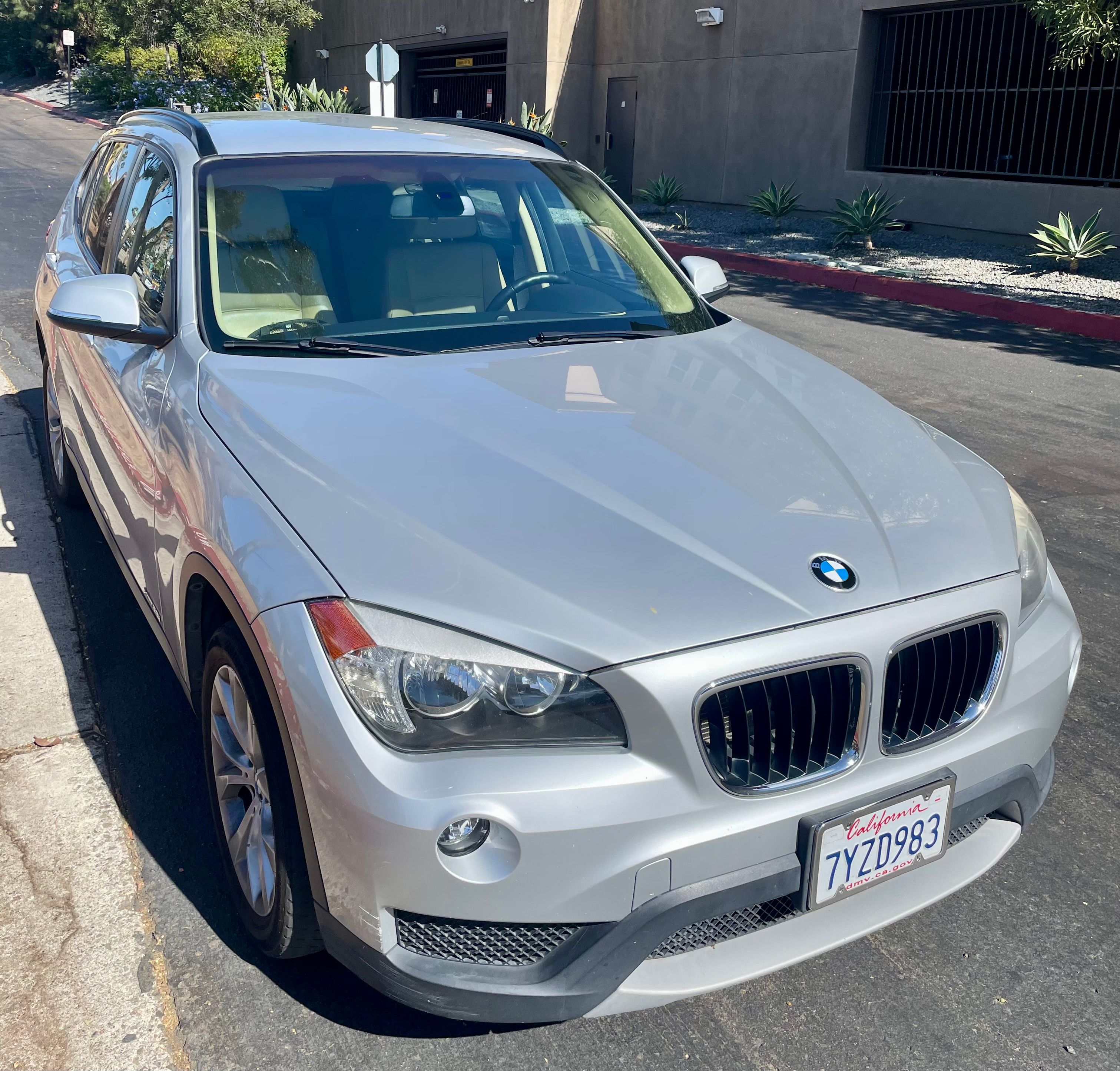 Used 2014 BMW X1 xDrive28i AWD/4WD image 4