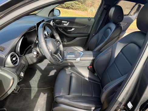 Used 2022 Mercedes-Benz GLC 300 4MATIC Coupe image 21