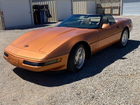 Used 1994 Chevrolet Corvette Convertible RWD image 1