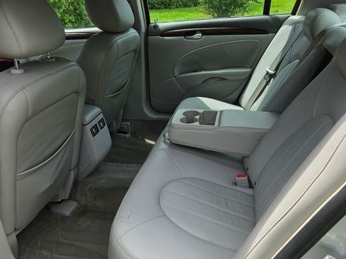 Used 2011 Buick Lucerne CXL FWD image 11