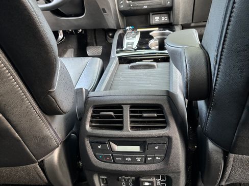 Used 2021 Honda Pilot Elite image 8