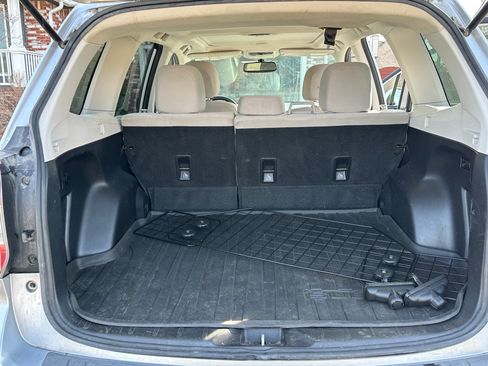 Used 2016 Subaru Forester 2.5i Premium w/ All-Weather Package image 8