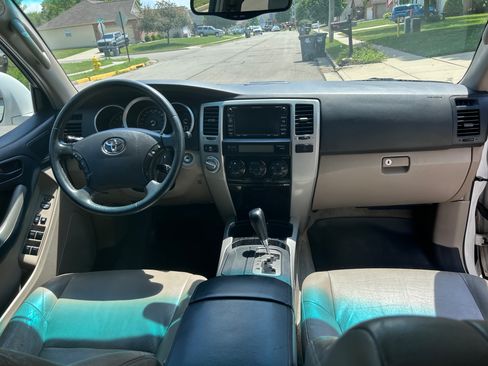 Used 2006 Toyota 4Runner Limited AWD/4WD image 6