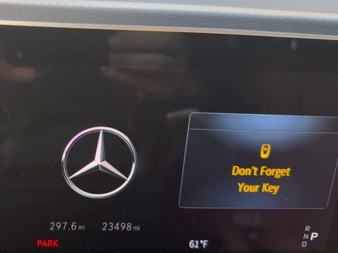 Used 2024 Mercedes-Benz GLS 450 4MATIC image 16