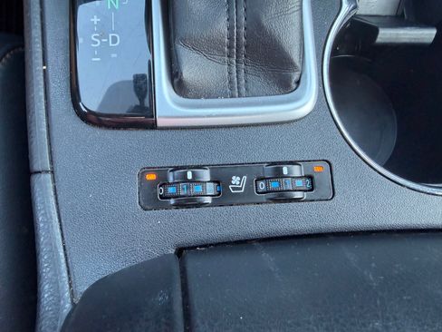 Used 2017 Toyota Highlander Limited Platinum AWD/4WD image 15