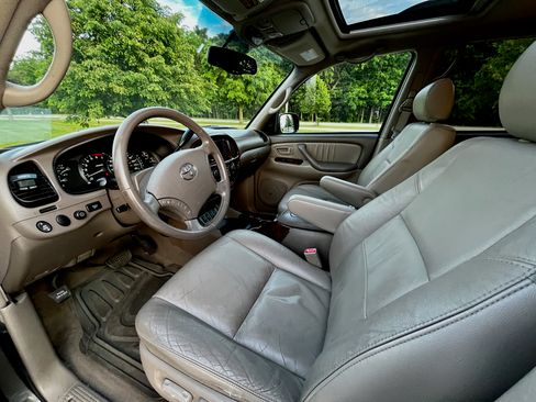 Used 2005 Toyota Sequoia Limited AWD/4WD image 8