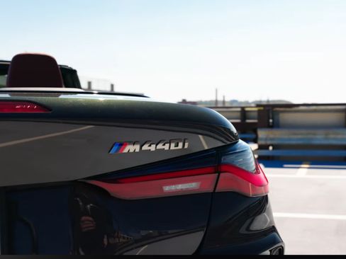 Used 2023 BMW M440i Convertible w/ Premium Package image 5