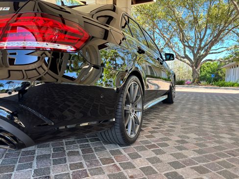 Used 2014 Mercedes-Benz E 63 AMG S-Model image 9
