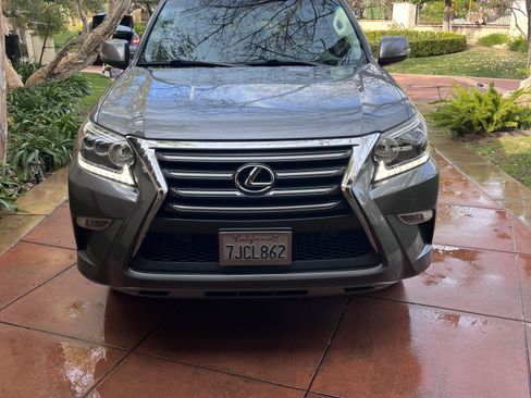 Used 2015 Lexus GX 460 image 1