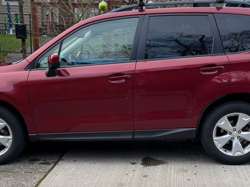 Used 2015 Subaru Forester 2.5i Premium w/ All-Weather Package image 2