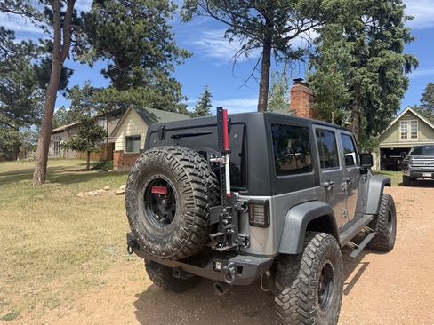 Used 2015 Jeep Wrangler Unlimited Rubicon AWD/4WD image 6