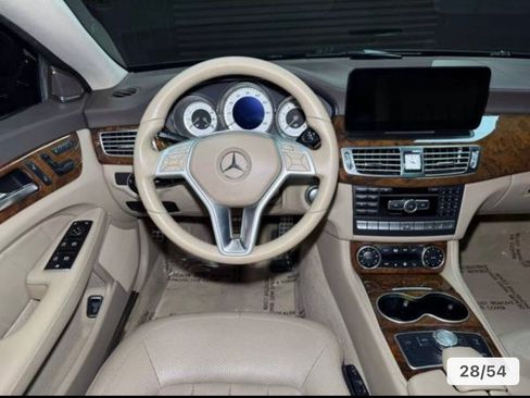 Used 2012 Mercedes-Benz CLS 550 image 5