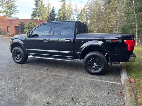 Used 2019 Ford F150 Lariat w/ Equipment Group 502A Luxury AWD/4WD image 12