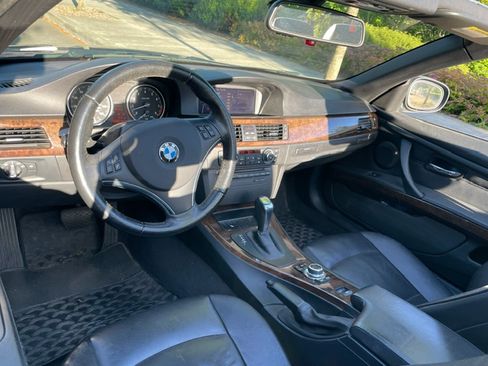 Used 2010 BMW 328i Convertible RWD image 15