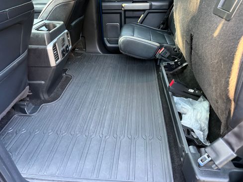 Used 2018 Ford F150 Raptor w/ Equipment Group 802A Luxury image 12