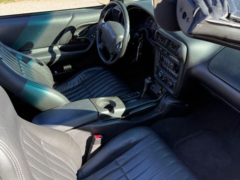 Used 2002 Chevrolet Camaro Z28 image 1