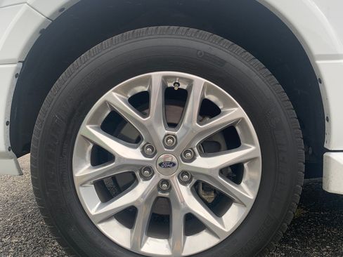 Used 2017 Ford Expedition EL Limited RWD image 10