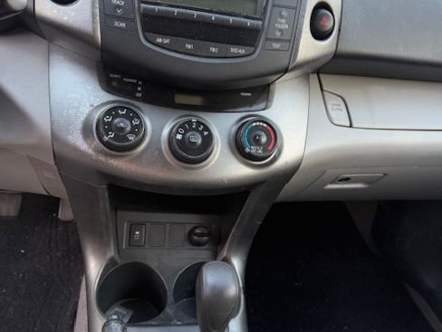 Used 2009 Toyota RAV4 2WD image 10