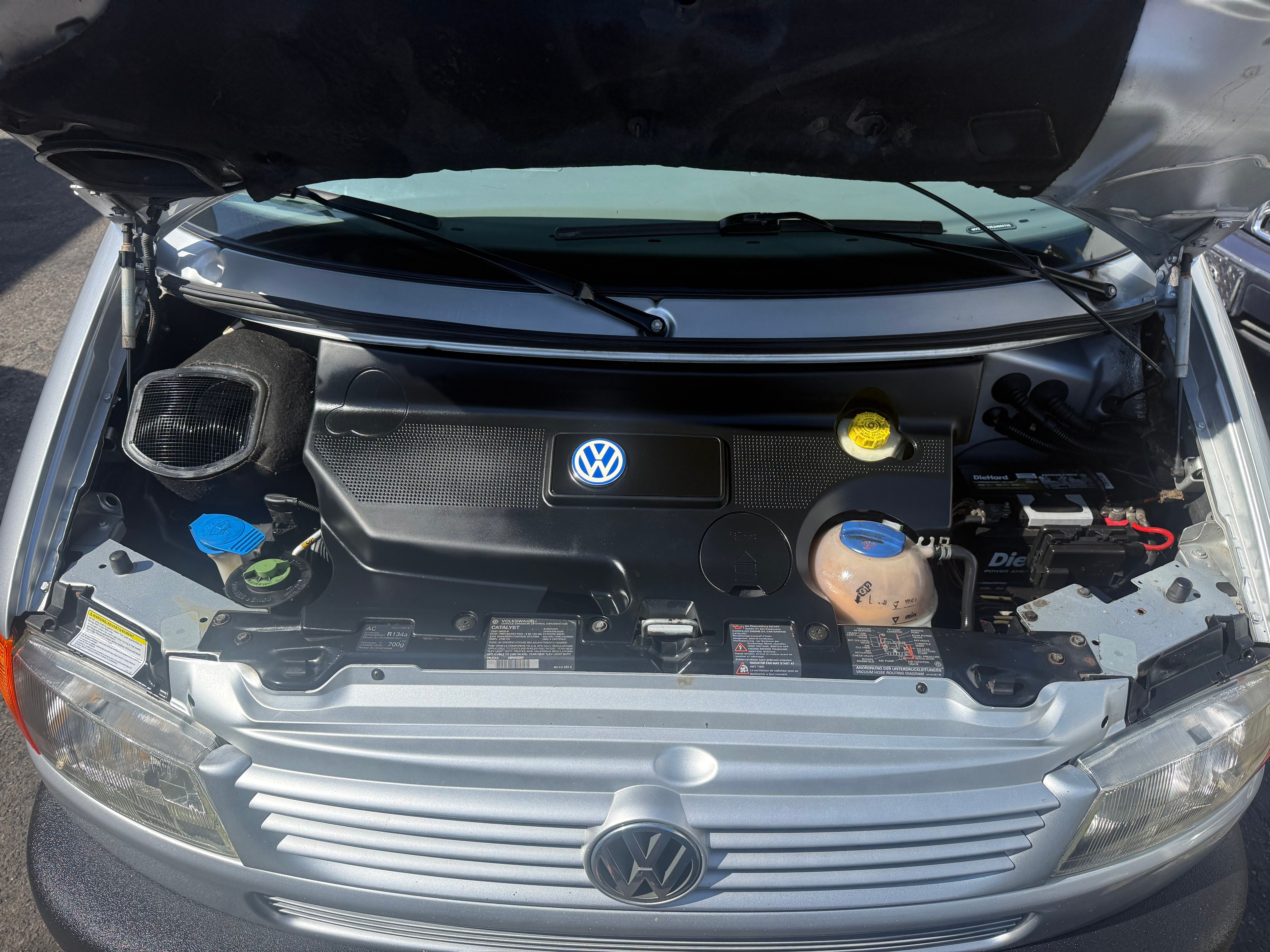 Used 2002 Volkswagen Eurovan MV FWD image 9