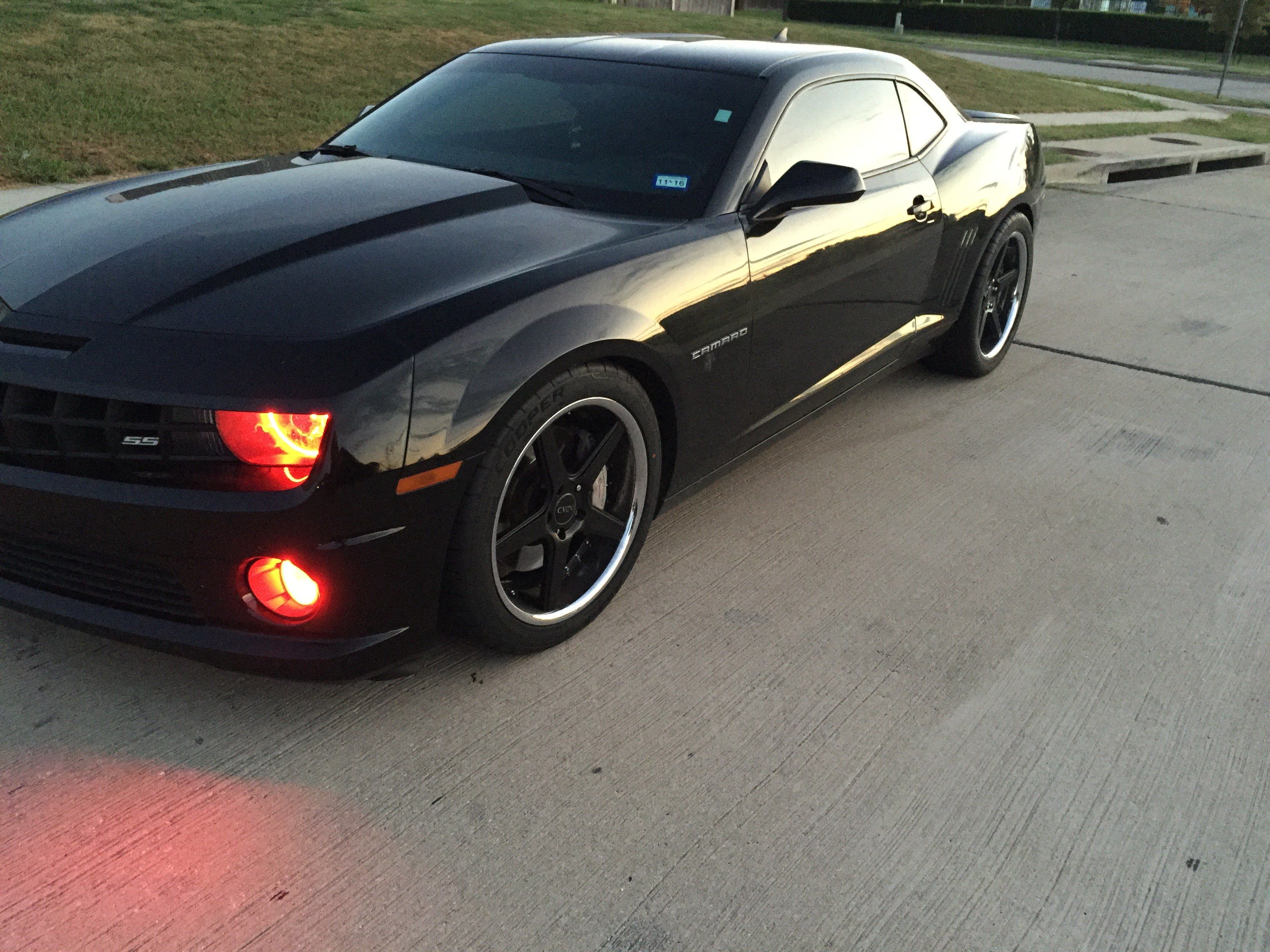 Used 2011 Chevrolet Camaro SS RWD image 2