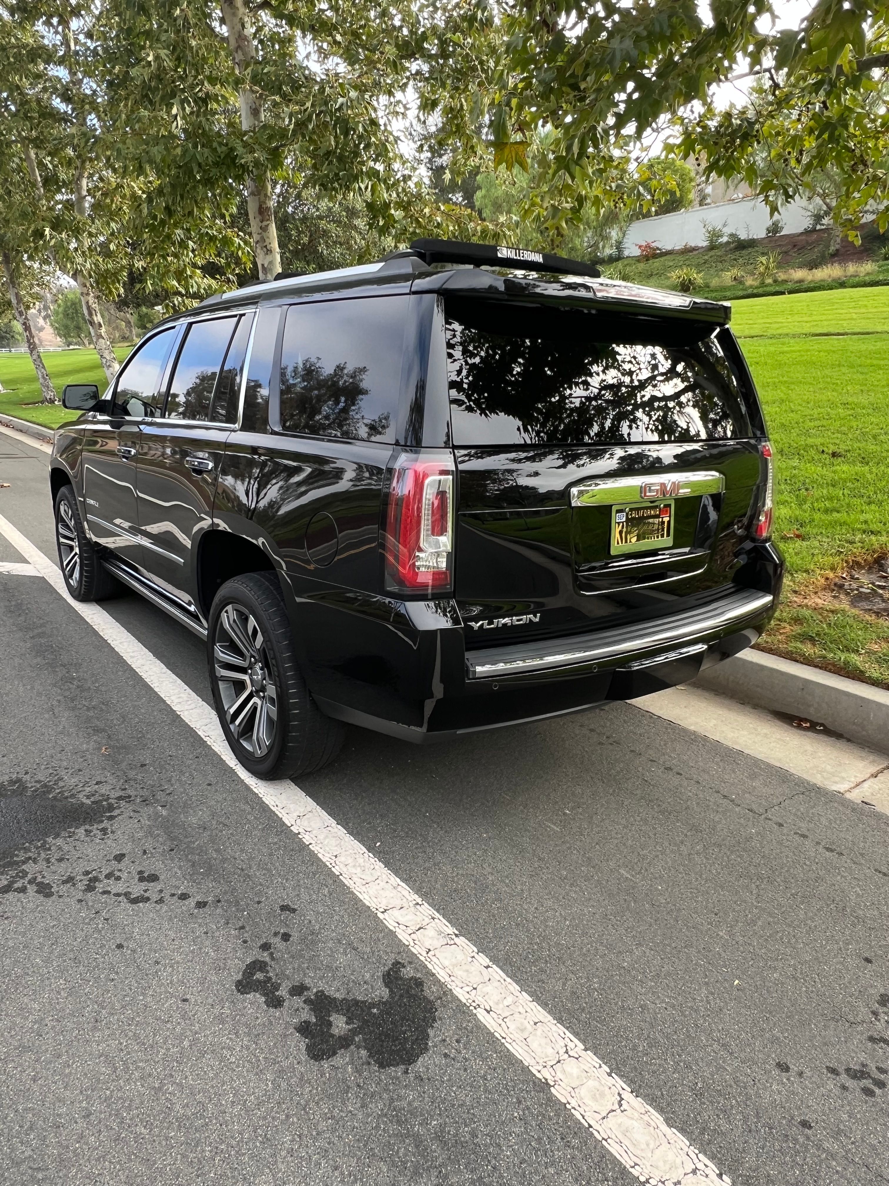 Used 2017 GMC Yukon Denali w/ Open Road Package AWD/4WD image 5
