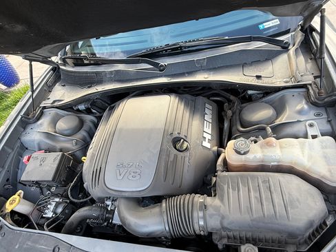 Used 2017 Dodge Charger R/T w/ Plus Group RWD image 29