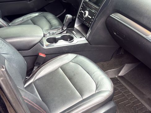 Used 2017 Ford Explorer Sport AWD/4WD image 15