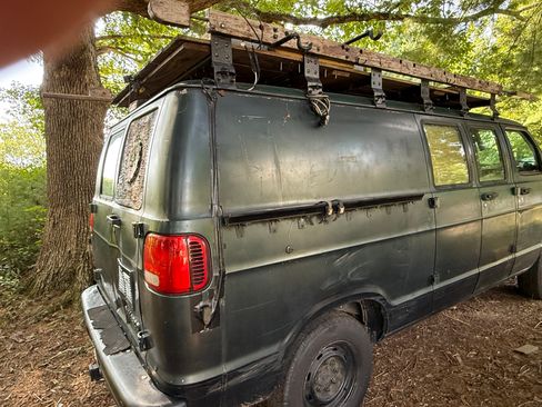 Used 2002 Dodge B2500 RWD image 12