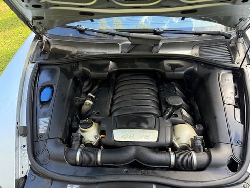 Used 2010 Porsche Cayenne GTS image 23
