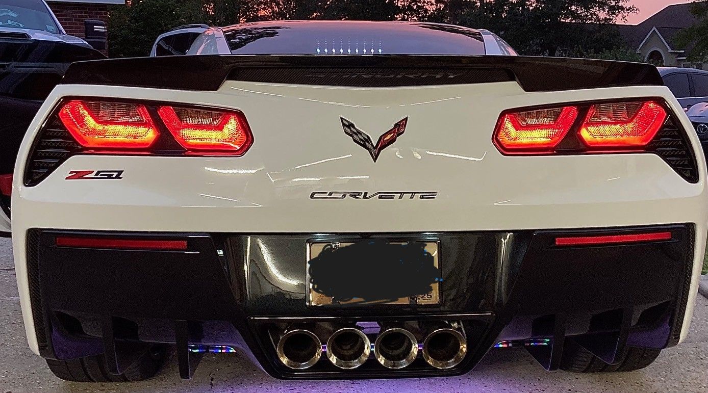 Used 2014 Chevrolet Corvette Stingray Coupe w/ 3LT Preferred Equipment Group RWD image 5