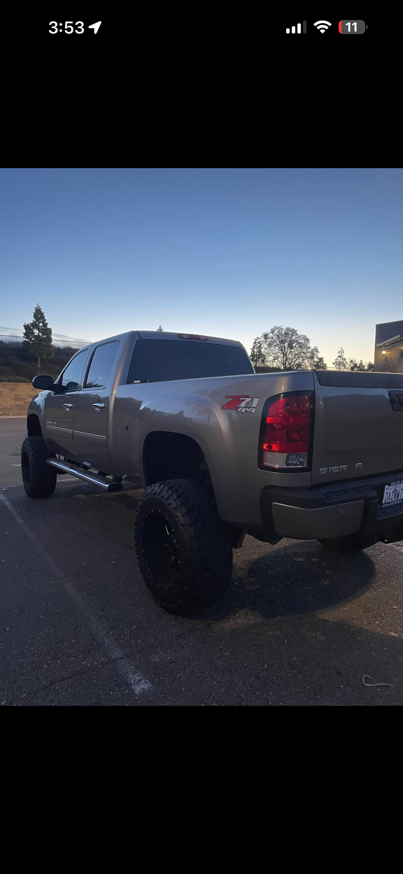Used 2014 GMC Sierra 2500 Denali w/ Suspension Package, Off-Road AWD/4WD image 2