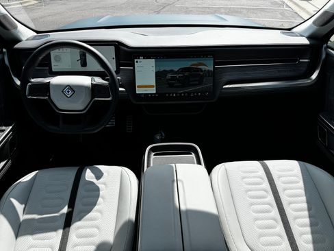 Used 2024 Rivian R1S Adventure AWD/4WD image 16