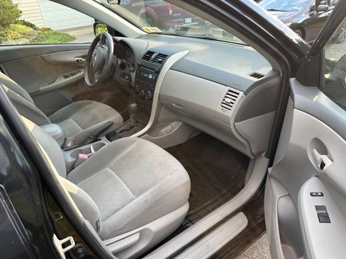 Used 2009 Toyota Corolla LE w/ All Weather Guard Pkg FWD image 10