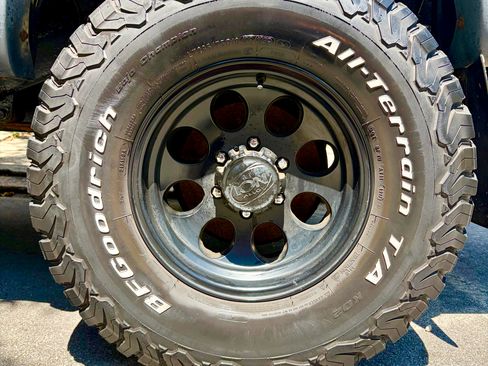 Used 2001 Toyota Tacoma 4x4 Xtracab V6 w/ SR5 Pkg w/ Chrome Pkg image 6