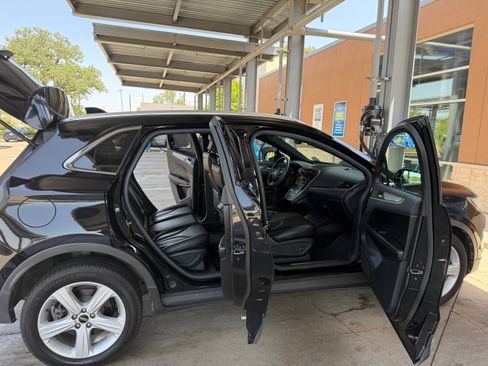 Used 2016 Lincoln MKC Premiere FWD image 11