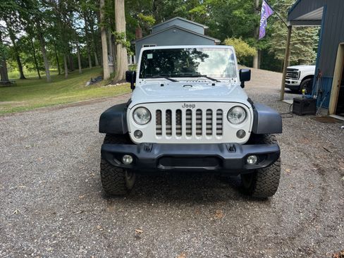 Used 2015 Jeep Wrangler Unlimited Sport w/ Quick Order Package 24S AWD/4WD image 2