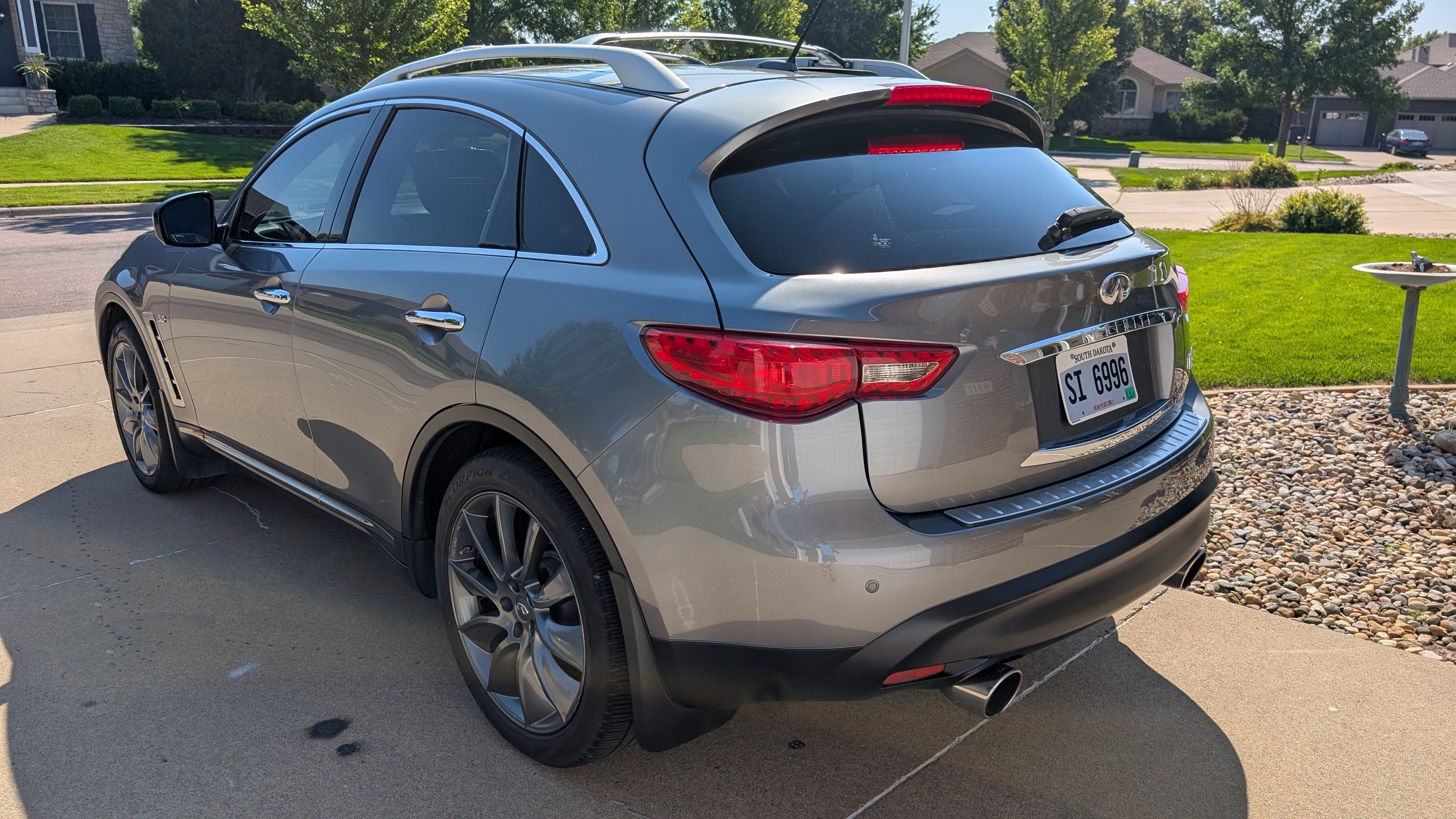 Used 2014 INFINITI QX70 AWD w/ Sport Technology Package image 5