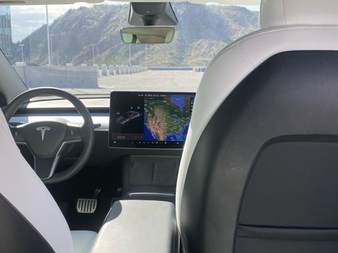 Used 2022 Tesla Model Y Performance AWD/4WD image 8