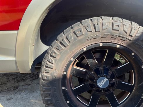 Used 2009 Dodge Ram 1500 Truck Laramie w/ Chrome Accents Group image 15