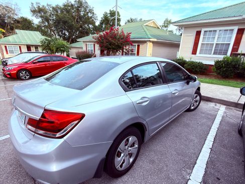 Used 2014 Honda Civic LX image 2