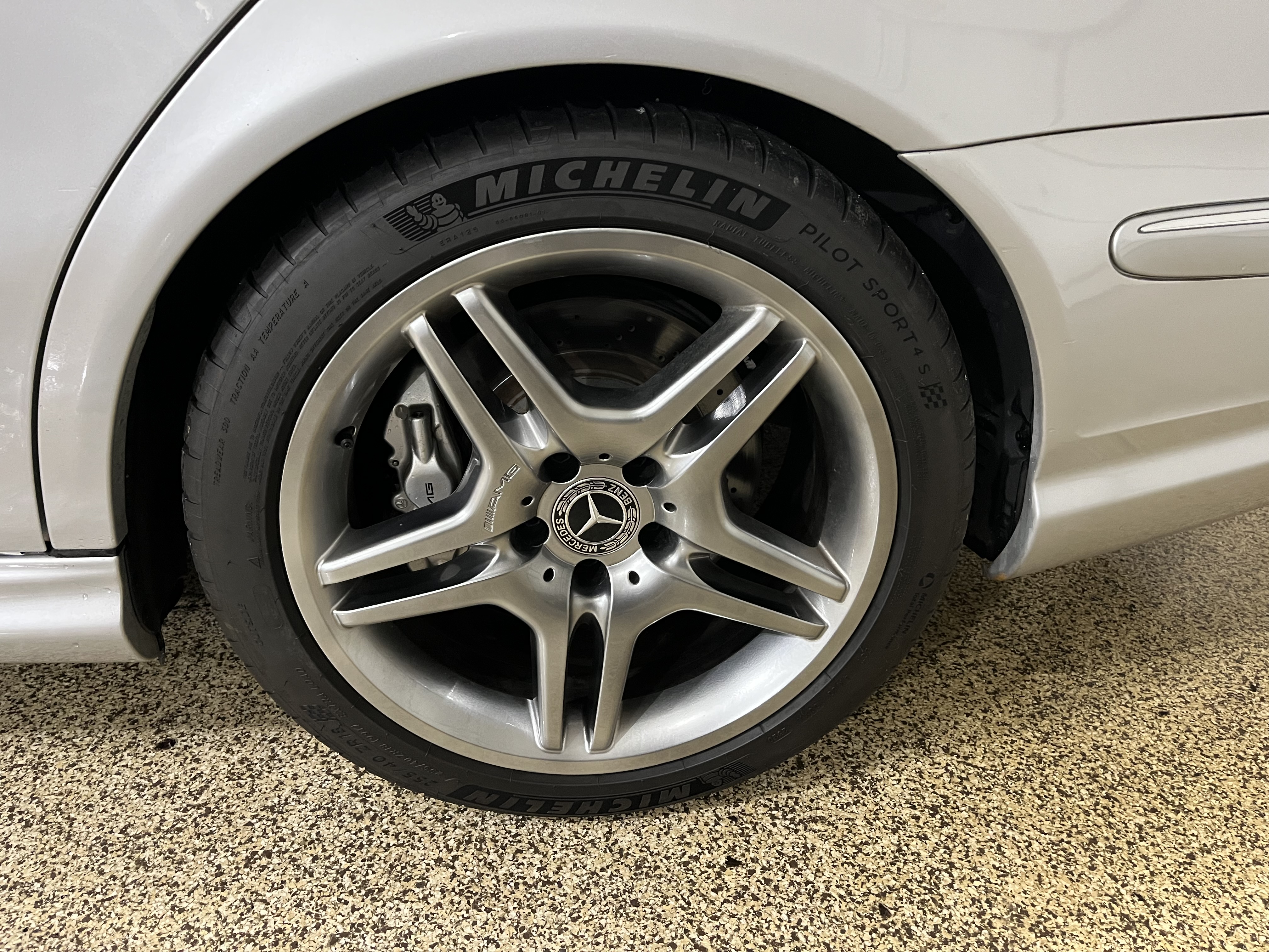 Used 2006 Mercedes-Benz E 55 AMG Sedan image 5