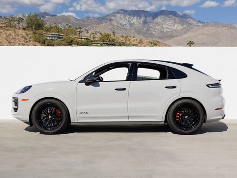 Used 2025 Porsche Cayenne GTS image 1