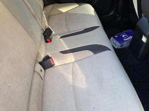 Used 2016 Subaru Crosstrek 2.0i Premium image 11