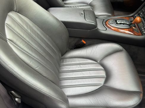 Used 2000 Jaguar XK8 Convertible image 26