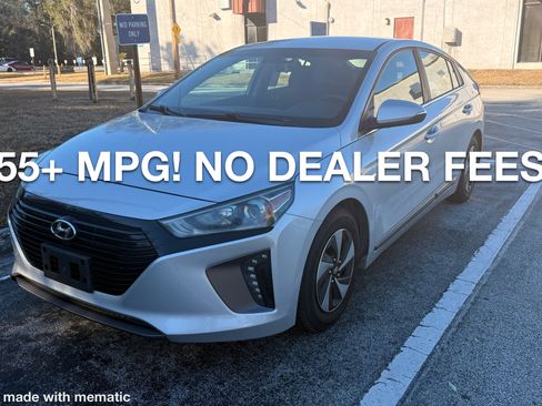 Used 2017 Hyundai Ioniq SEL image 1