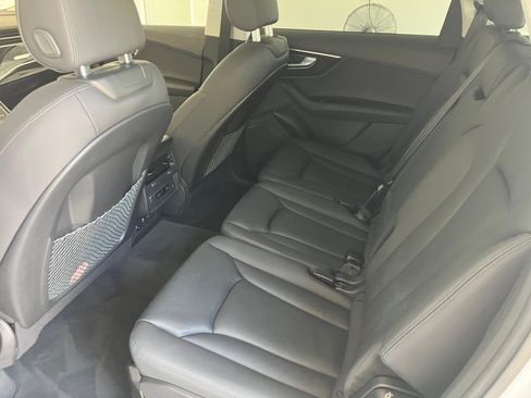 Used 2023 Audi Q7 3.0T Premium AWD/4WD image 17